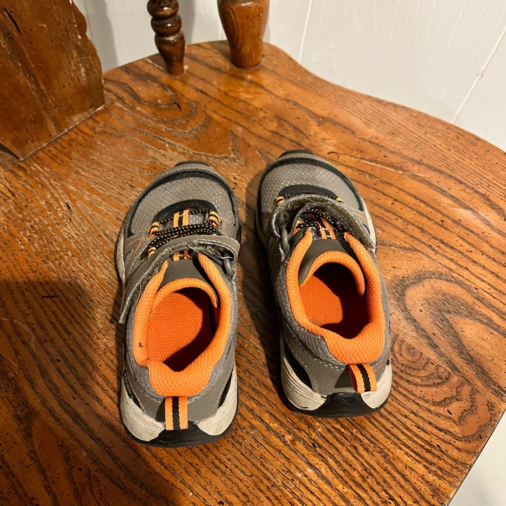 Merrell Kids Sneakers in Gray and Orange